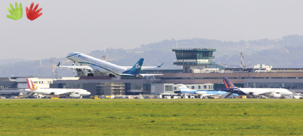 Aereo in fase di decollo